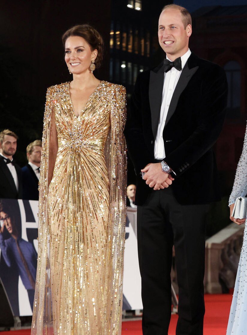 Oh my 😍

#KateMiddleton #NoTimeToDiePremier