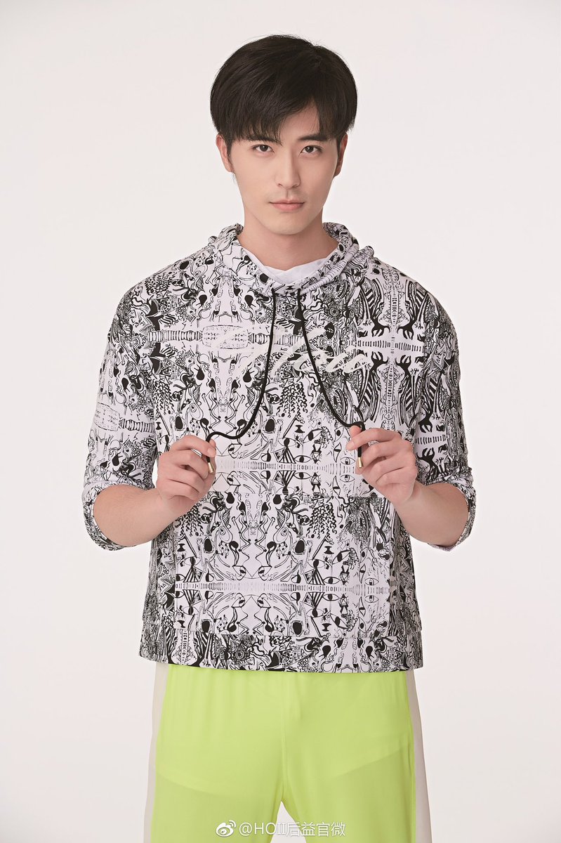 XuKaicheng_TH's tweet image. วันพุธ ใส่ชุดสีเขียว 💚 กับ #สวีไคเฉิง ✖️ #HOII

ไคไค ถ่ายแบบแฟชั่นกับแบรนด์ HOII 👕🩳🧢ในฐานะ Brand Ambassador เมื่อปี 2018 ค่ะ 😃
#HOII阳光大使徐开骋

Cr​ : HOII后益官微 

#徐开骋 #XuKaiCheng​ 

2/3