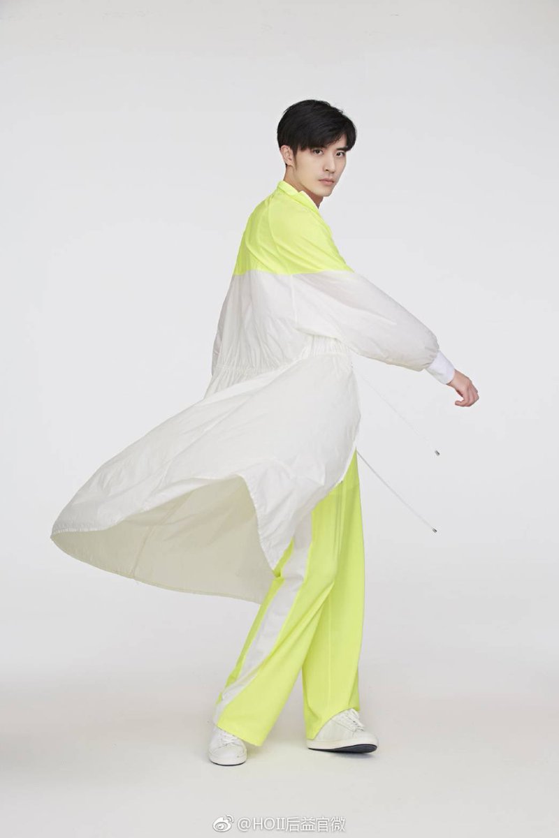 XuKaicheng_TH's tweet image. วันพุธ ใส่ชุดสีเขียว 💚 กับ #สวีไคเฉิง ✖️ #HOII

ไคไค ถ่ายแบบแฟชั่นกับแบรนด์ HOII 👕🩳🧢ในฐานะ Brand Ambassador เมื่อปี 2018 ค่ะ 😃
#HOII阳光大使徐开骋

Cr​ : HOII后益官微 

#徐开骋 #XuKaiCheng​ 

3/3