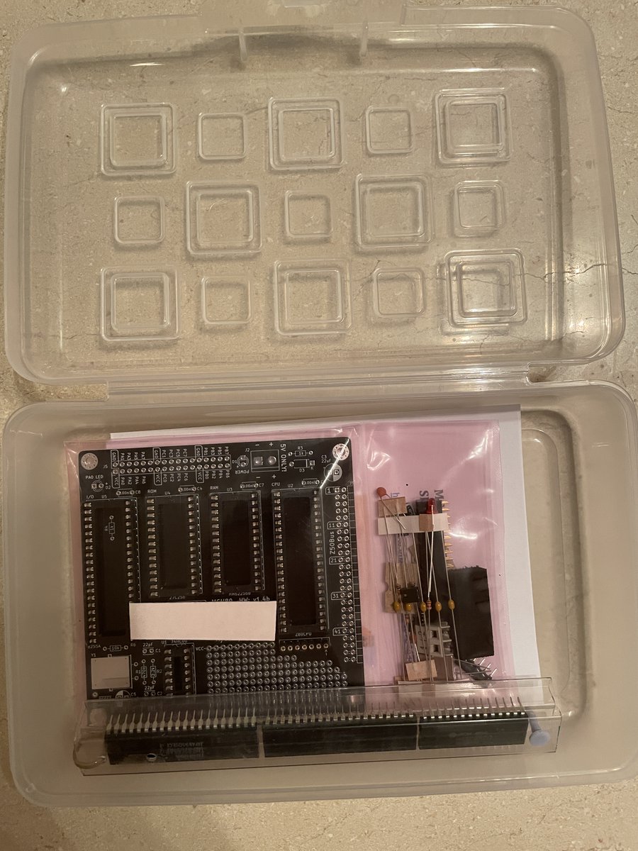 mveteanu's tweet image. Got these educational toys (aka computer kits) from ebay:

- MGH80 - Arduino like Z80 SBC
- CB2 Basic Computer Kit

They require just a little bit of soldering before programming.

#computerkit #z80 #retro #vintagecomputing