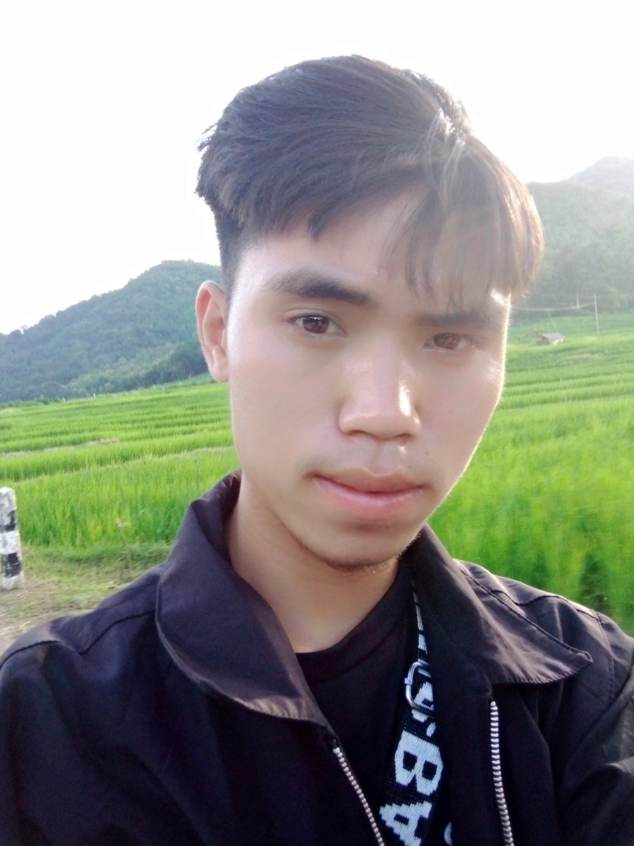 Pakin70972749's tweet photo. ຍາ��ມີຄົນໃນໃຈຕອນນີ້ບໍຍາກຢູ່ຄົຮດຽວ https://t.co/YTIFebL4G7