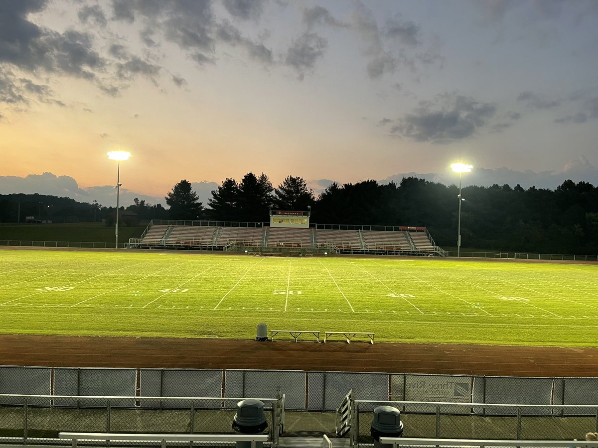 LCDAWGSfootball's tweet photo. Lawrence County’s, Luke Varney Jr Memorial Stadium lit up tonight in honor of Coach Jim Matney. Our thoughts and prayers are with Coach Matney’s family as well as the Johnson Central Football Program.@JC_Schools @LawrenceCoSch @All_in_LC https://t.co/fzefyeqsk8