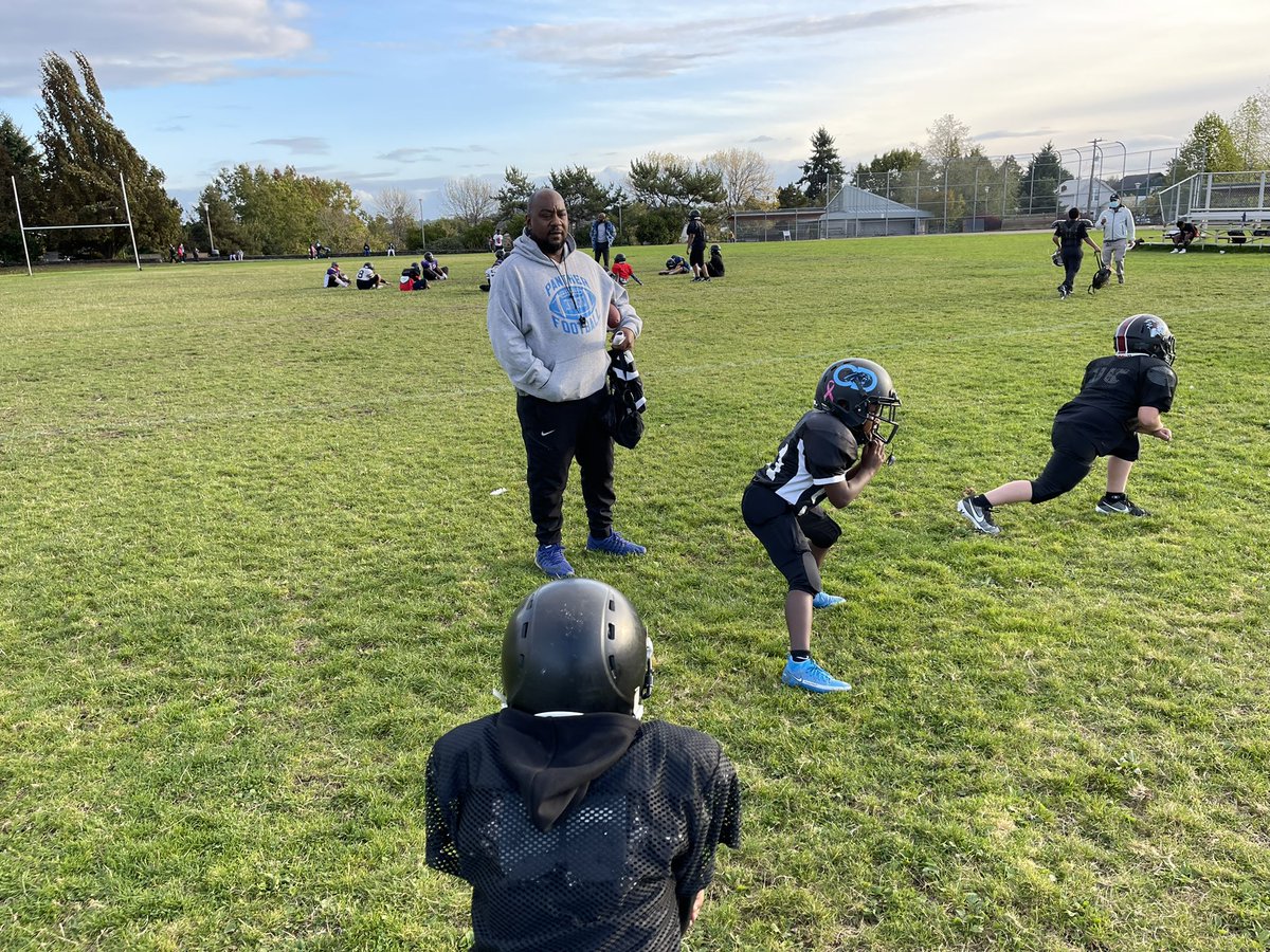 Omarisal's tweet photo. HappeningNow #CDPanthers Coach Terrell Elmore goes over the emergency evacuation plan for the 8 and 9 year old children on his team in case another shooting occurs. Elmore said several players are not at practice today because their parents have kept them home. https://t.co/3xCkHfMgjz