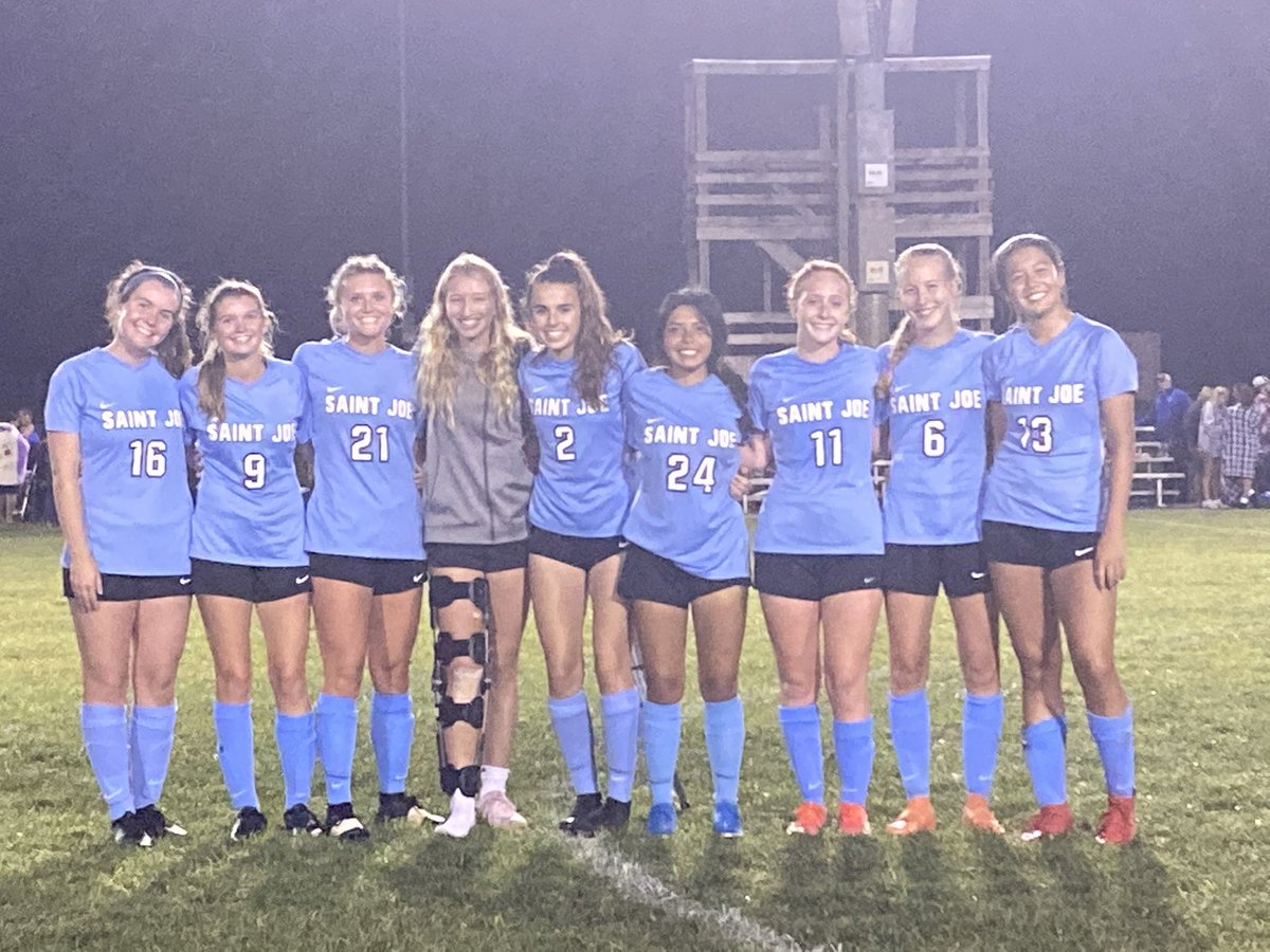 SJGSoccer's tweet image. It’s a shut out tonight!  Both JV and Varsity put scored Marian 7-0. Varsity final score 4-0. Excellent defense tonight and explosive drives to the goal!  And that’s how we send off our seniors. We love you, this victory was for you!