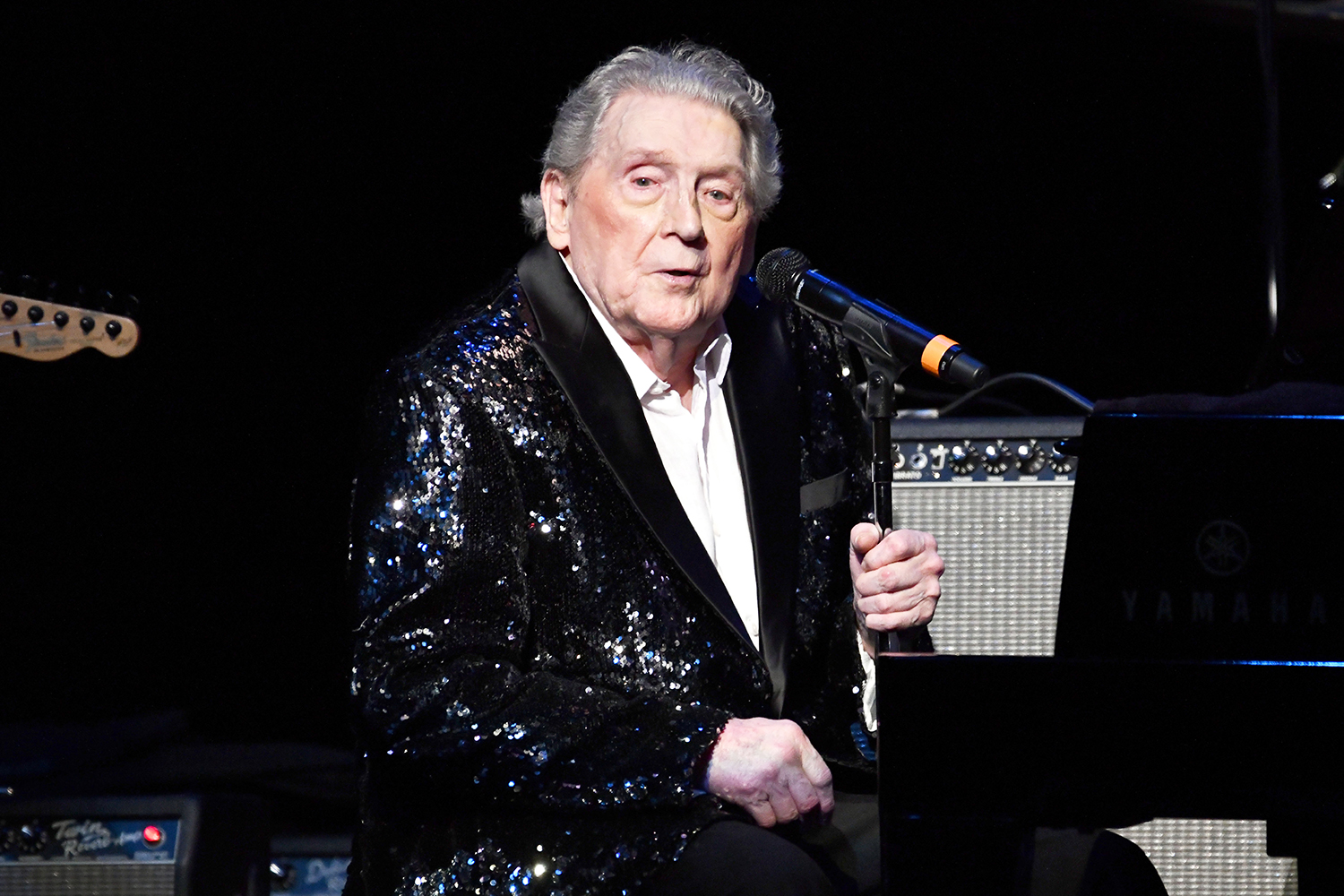 Happy 86 birthday to the legendary pianist and singer Jerry Lee Lewis! 
