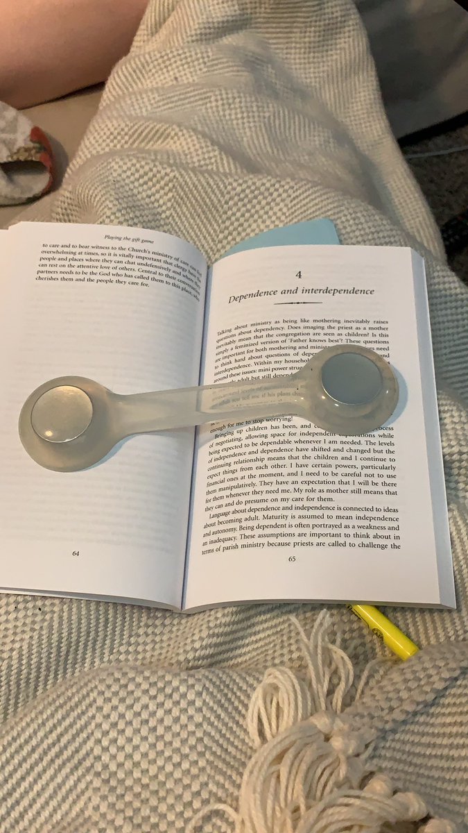 RemiJane14's tweet photo. I thought this book weight changed my life before I broke my hand, but now it’s a straight up lifesaver. Highly recommend buying one of these if you don’t have one. #gradstudent #seminarian #queerseminarian #beingbrite https://t.co/B7KH9V3kJb