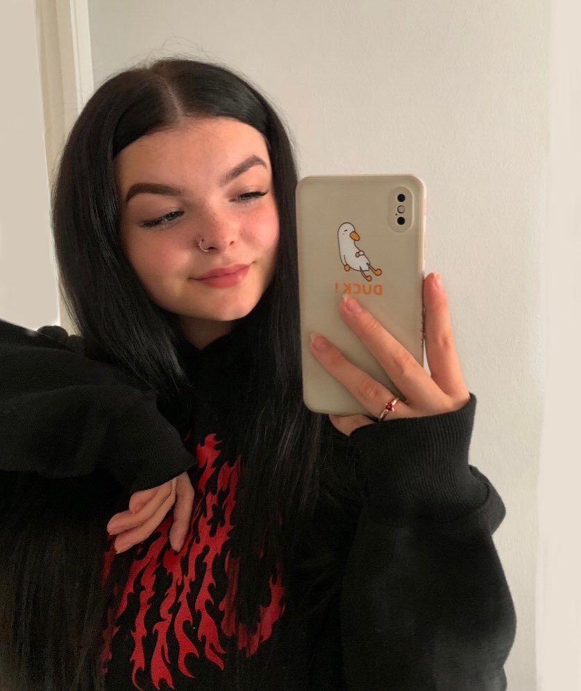 HugsforQ's tweet image. Apparently Sapnap stans are hot  
      ♡ #pandastwtselfieday ♡           
           ~~ rts are cool ✦