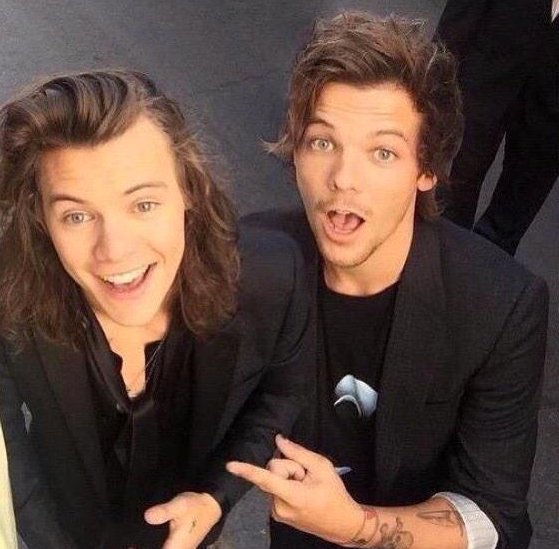 Liihh_Martiins's tweet photo. Larry's Day 💚💙
Somente pra não deixar passar em branco esse dia 28/setembro...
Solo para no perderse en blanco este día 28/Septiembre...
Just not to miss blank this day 28/September...
#HarryStyles #louistomlinson #LarryStylinson #Larryday #28setembro #loveislove #always https://t.co/XQHlU2WzRK