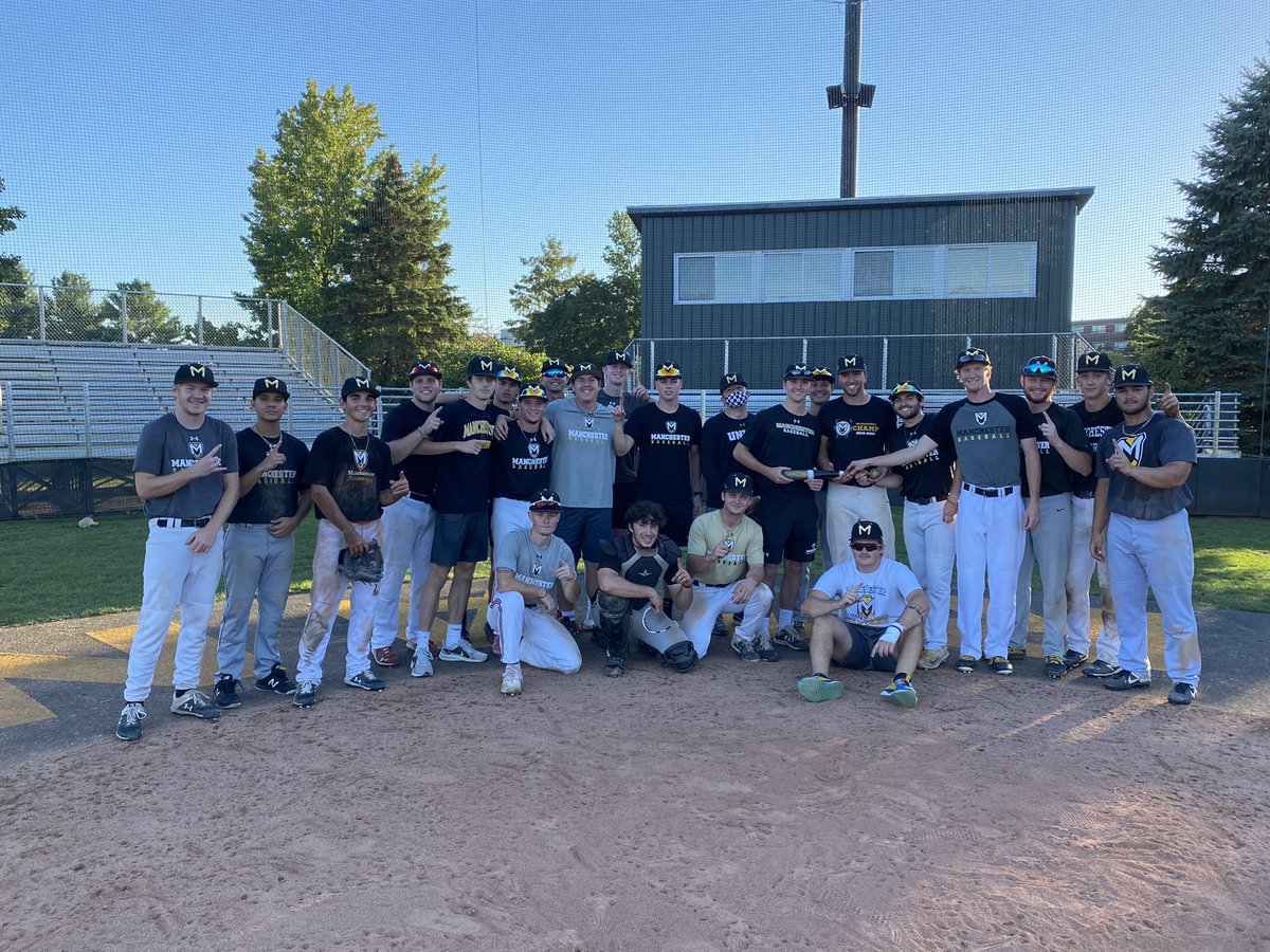 coachespy16's tweet photo. What a series!  Black wins the 17 game series in thrilling fashion (9-8) and takes home the Sabre. #MUSpartans https://t.co/roPqqrbLpU