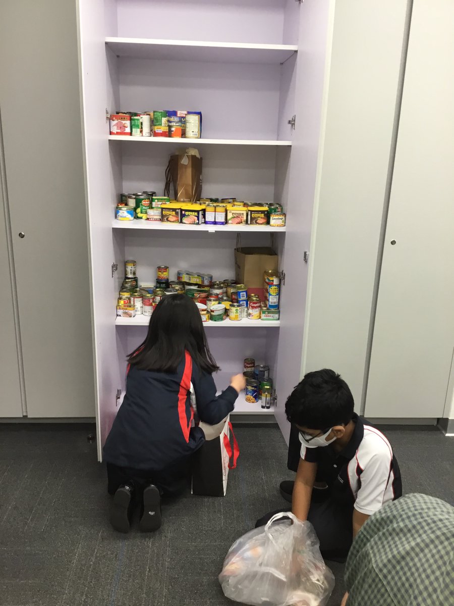 So very proud of @StamfordHK secondary students who worked together to collect 2,320 cans for our Global Be Well Day food drive which will be donated to Hong Kong communities in need! #gbwd #cognitaway