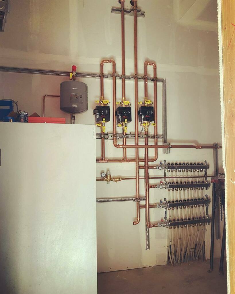 theealchemist's tweet photo. Getting close…..
Viessmann CU3A almost ready to heat 10,000 SF of new home. #alchemyconstruction #viessmann #infloorheating #boilerroom #mechanicalroom https://t.co/ZsCBSl5XTd