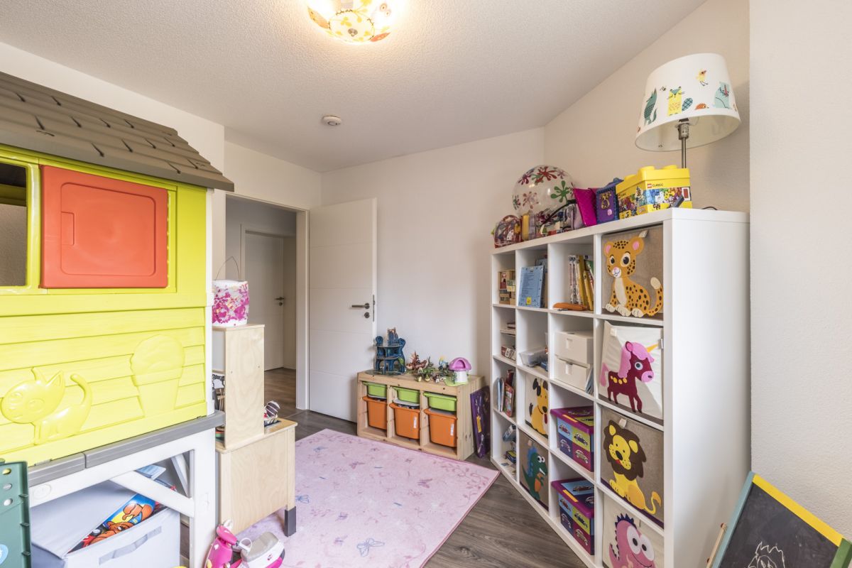 NEUWERTIG: Exklusive Wohnung in einem 2ParteienHaus  5 Zimmer  40.000 EUR Küche
cutt.ly/mEYjDbj
@WELTMANN_GmbH #immobilien #inserieren #Rheinfelden Baden  Minseln #Etagenwohnung