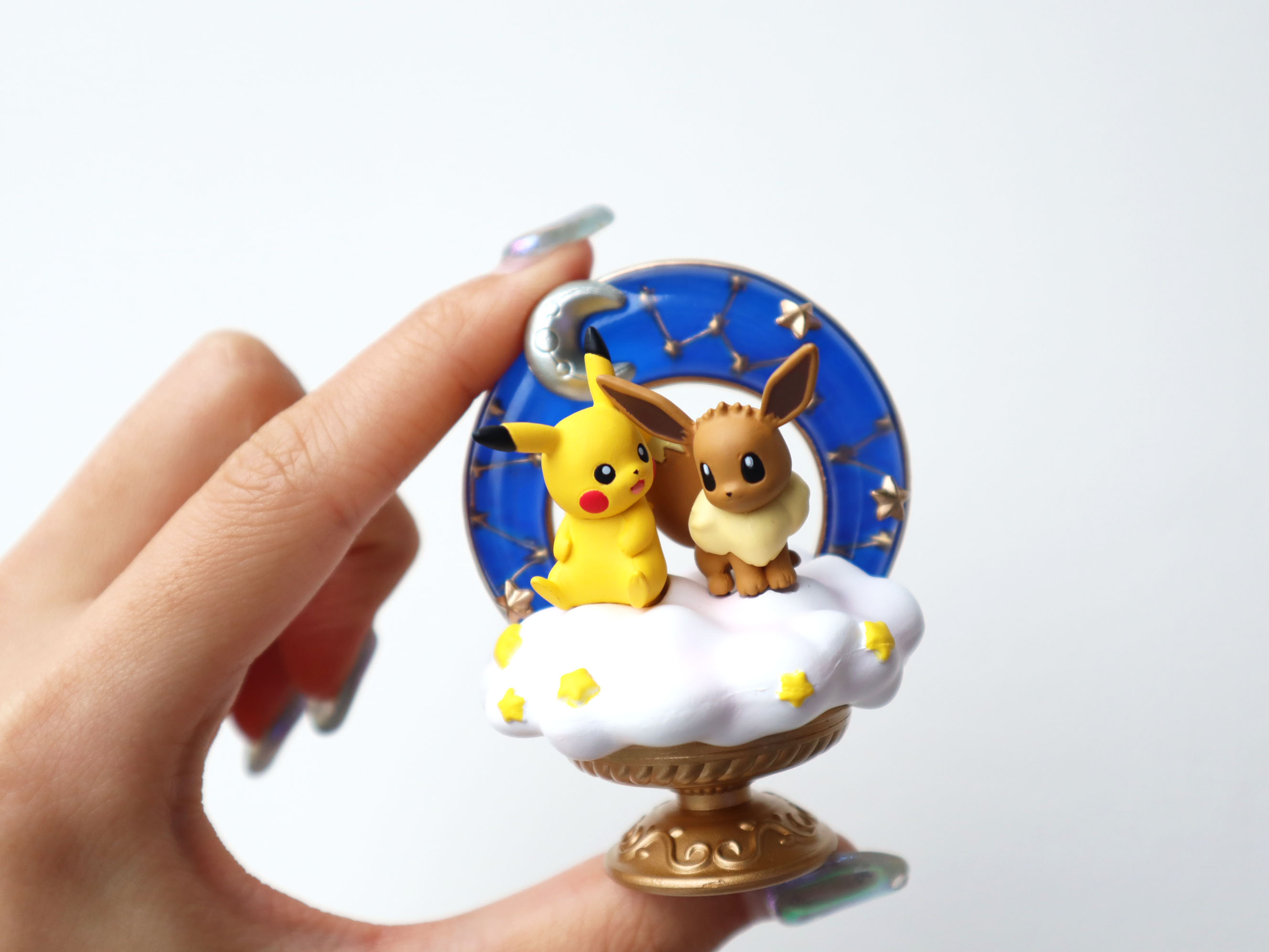 公式 プロジェクトイーブイ 続 リーメント さんの新作 きらめく星のねがいごと をいち早くご紹介 どこから見てもかわいい イーブイ かわいすぎる 10月25日 月 発売予定だよ Eevee T Co Jsd6re6mom Twitter