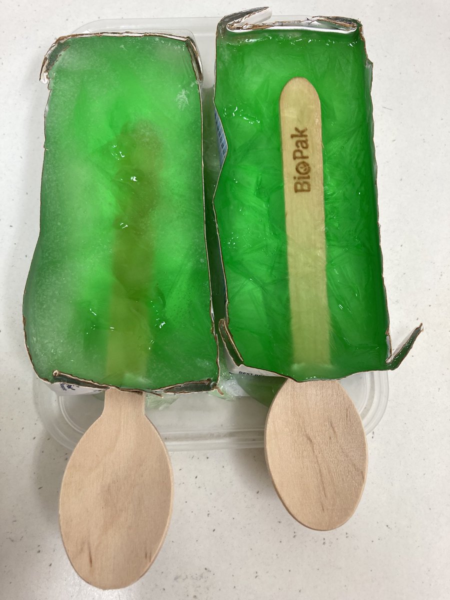 Christo30366089's tweet photo. When your aspiration risk patient NEEDS an Icypole and you have to improviseby making them from Mod Thick fluids #Nurselife #OnlyintheICU https://t.co/bea4lOPM2K