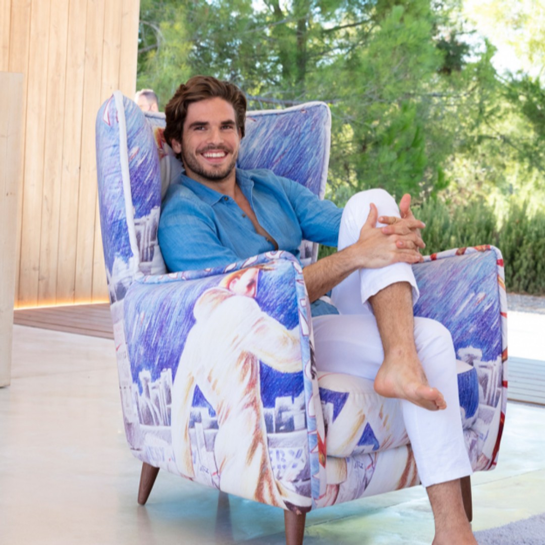 famalivingmalag's tweet image. Simone sillón con un toque más atrevido, tapizado en la tela de la colección La Movida Edition.

☎️ 639487717
📍 Avda Los Vegas 58 Málaga

#famalivingmalaga #famasofas #famaliving #sofamodular #decoracion #deco