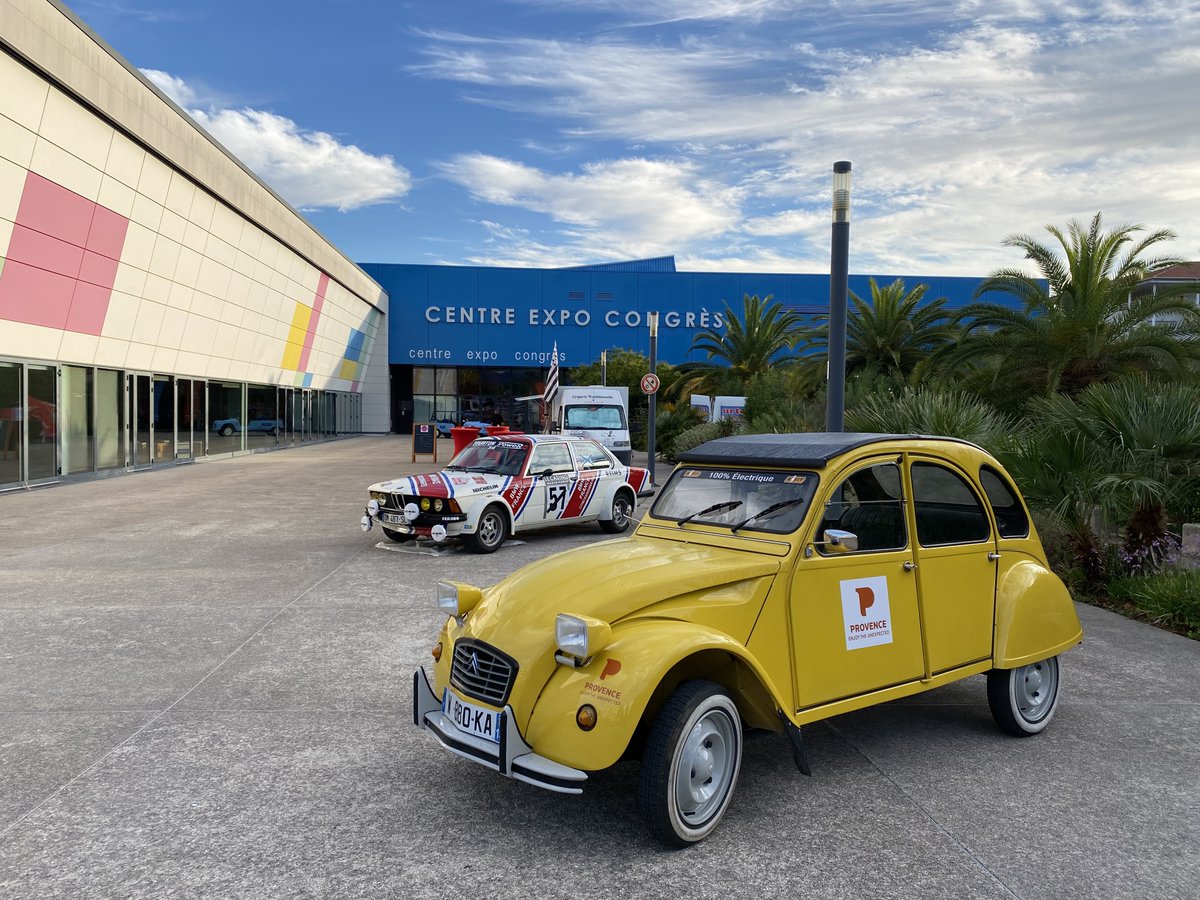 MyDestinationfr's tweet photo. Point météo : il fait beau et chaud à @MandelieuVille pour @cmonthebeach ! 😎 ☀️ 
Nos RDV de la journée : 
🤳 14h - Love #Stories avec @CcileValero 
👨‍💻16h15 - 10 questions que tout le monde se pose sur #Facebook avec @seb_repeto 
😉 Le stand toute la journée avec @mailletlola https://t.co/y4RiD7Izl6