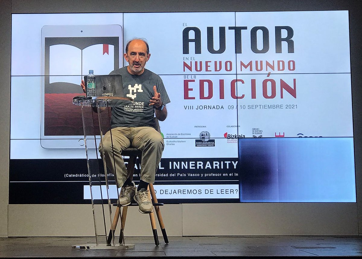 AEEEIE's tweet photo. “Los lectores darán la espalda al libro cuando haya un medio que tenga todo lo bueno del texto y todo lo bueno de lo digital. Es decir, nunca”
No te pierdas las reflexiones de @daniInnerarity sobre el libro y la lectura en la Jornada #autor21.
https://t.co/0hDMq72zmX https://t.co/OOSrjq9mg8