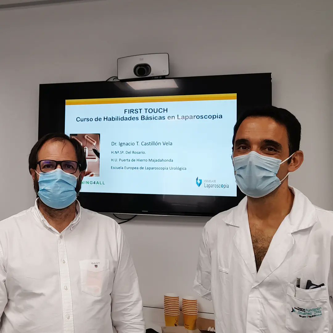 ramiro_cabello_'s tweet photo. Jornada #FirstTouch práctica de habilidades básicas en laparoscopia para residentes #UroFJD Gracias a @icastivela y su #escuelalaparoscopia por la organización! https://t.co/UriU0w4UZI