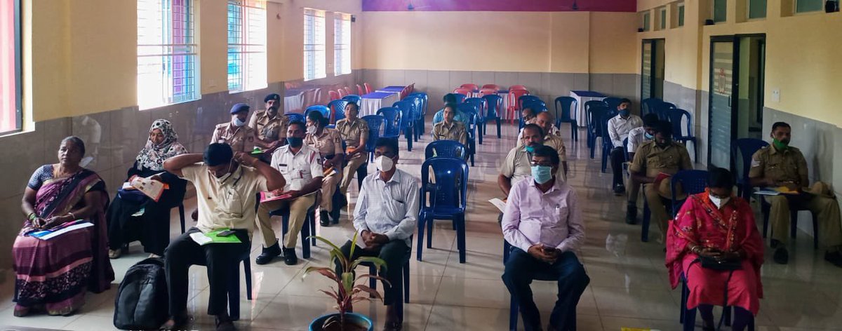 NtcpRamanagara's tweet photo. DTCC Ramanagara conducted Workshop on implementation of COTPA-2003, to Channapatna Taluk level Enforcement officers and programme was inaugurated by shri Ramesh DySP, officers from various departments present &amp; witnessed the workshop @VRmgm @police_rmn @DHFWKA @ZPramanagara https://t.co/zg2x747XdX