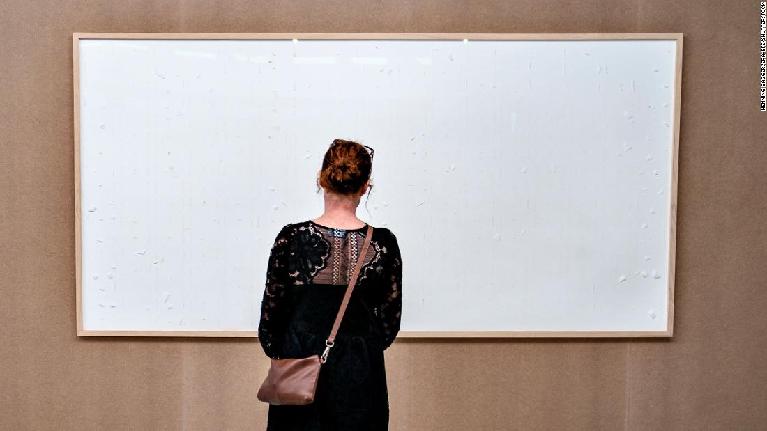 cnni's tweet photo. "I don't see that I have stolen money... I have created an art piece, which is maybe 10 or 100 times better than what we had planned. What is the problem?"

A museum lent an artist $84K — so he kept the money and called it "art." https://t.co/1JtVpiWmA2 https://t.co/0gh9wAbAZ2