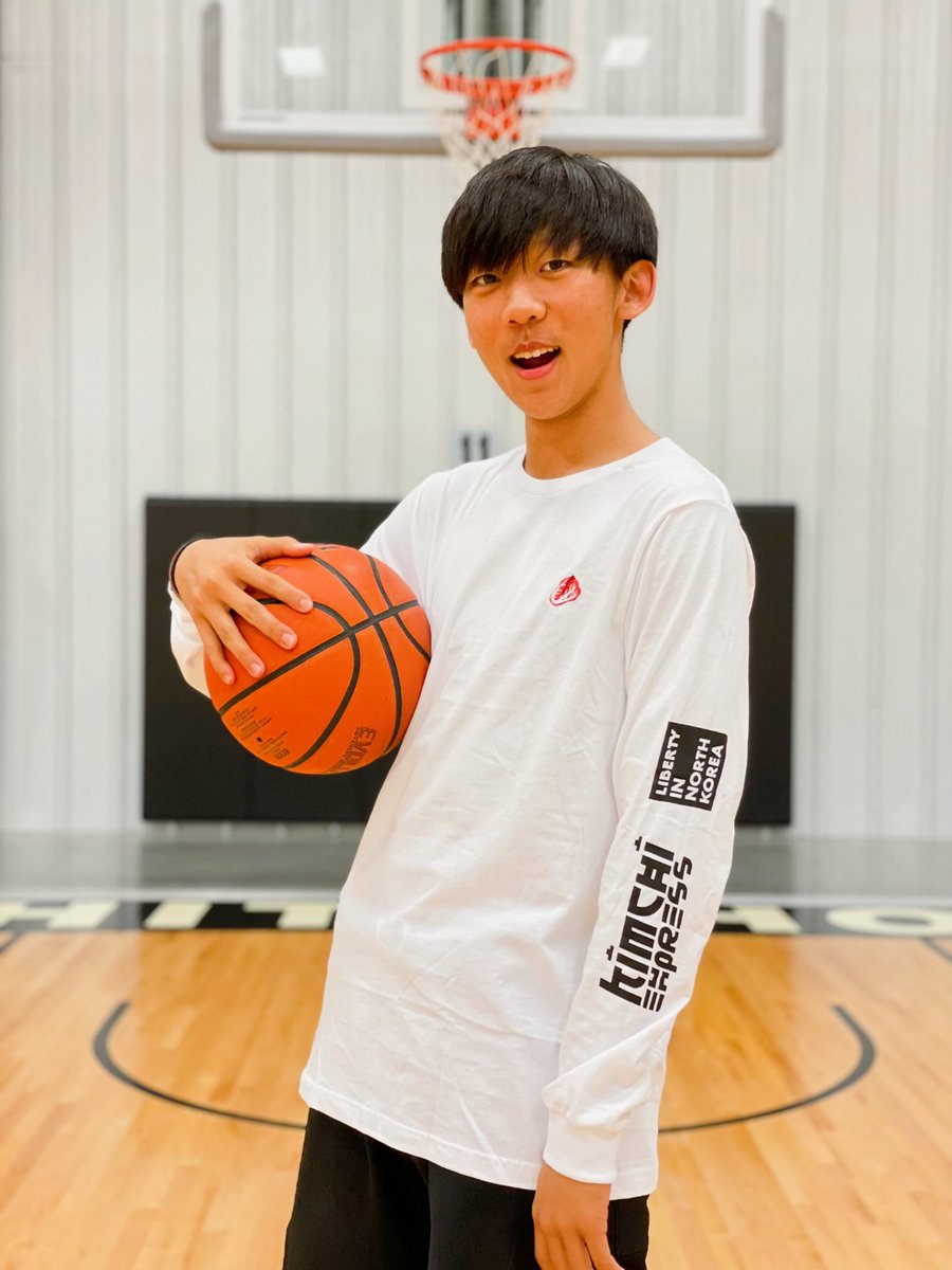 Shout out to <a href="/KimchiExpress/">Kimchi Express</a> &amp; <a href="/LibertyinNK/">Liberty in North Korea</a> and glad to be a part of support 🙌