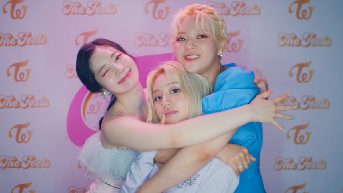 godtiermyoui's tweet photo. PROM IS REALLY HAPPENING I CAN'T WAIT OMG https://t.co/mmPNicpXRN