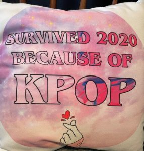 Crazyforkdrama's tweet photo. Kpop newbie ValB talks about her her first year as  Kpop fan! https://t.co/zthmkSUWmK https://t.co/J8AoSDxiYO