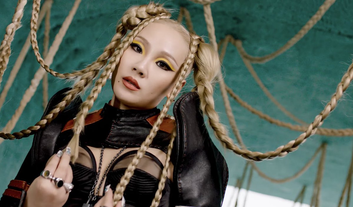statsCL_twt's tweet photo. CL has released the official video for "Lover Like Me" on YouTube! 

Watch it here: https://t.co/HR84dN8mV8

LOVER LIKE ME OUT NOW
#LoverLikeCL @chaelinCL https://t.co/Ipr4S7u4TY