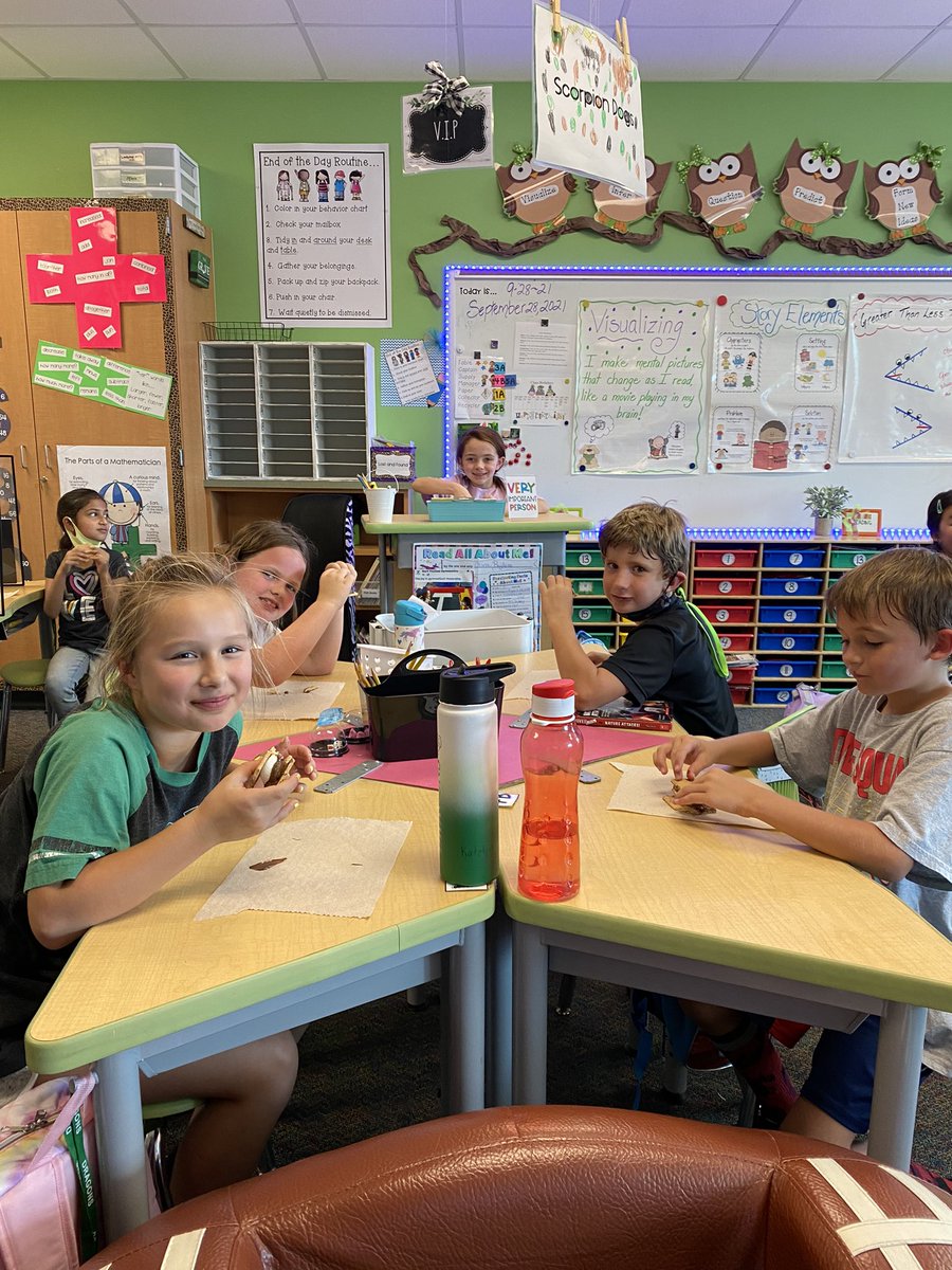 StumpyClass's tweet image. Learning about states of matter=a yummy treat. @WGESdragons
