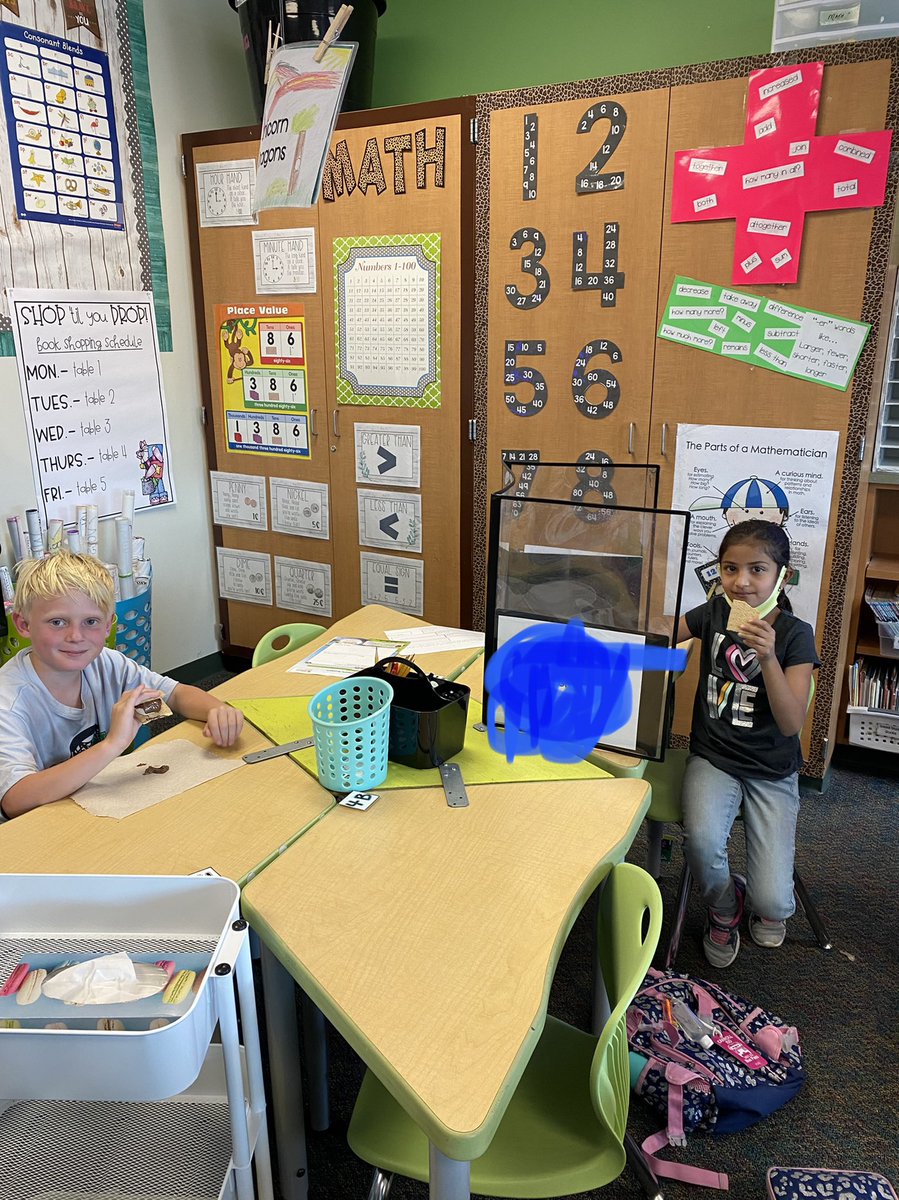 StumpyClass's tweet image. Learning about states of matter=a yummy treat. @WGESdragons
