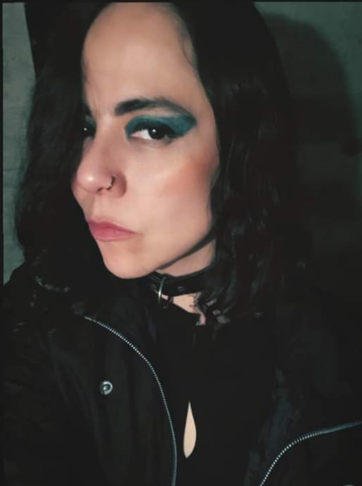 synthiafranco's tweet photo. Recuerdo de una fabulosa #fiestadetechno 🖤
#darkselfie https://t.co/Wv7LakQHEc