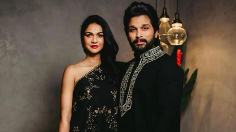 afwa_online's tweet photo. Happy Birthday Our Queen #AlluSnehaReddy Best Wishes For Ever 💞

Hearty Wishes From  @alluarjun fans Kerala 🥰

#HBDAlluSnehaReddy
#Pushpa #AlluArjun https://t.co/3ly6zoXv9d