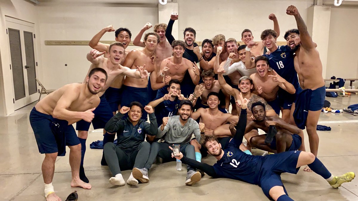 GUMENSSOCCER's tweet photo. 𝐋𝐅𝐆. 𝐌𝐀𝐒𝐒𝐈𝐕𝐄 𝐖𝐈𝐍 𝐓𝐎𝐍𝐈𝐆𝐇𝐓 𝐁𝐎𝐘𝐒!!! https://t.co/qnLEDnqwJH