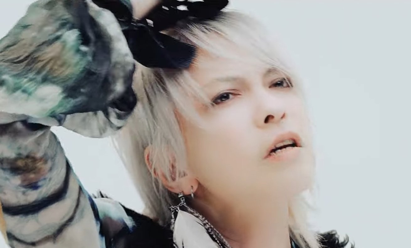 楽天ブックス: HYDE [INSIDE] (初回限定盤 CD＋Blu-ray) - HYDE