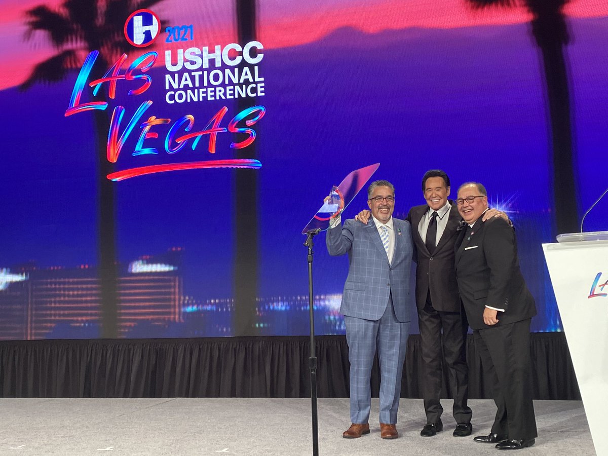 Congratulations to Wayne Newton on receiving our <a href="/USHCC/">USHCC</a> @LVLCC “Entertainer of the Millennium” Award tonight! #USHCCLasVegas2021