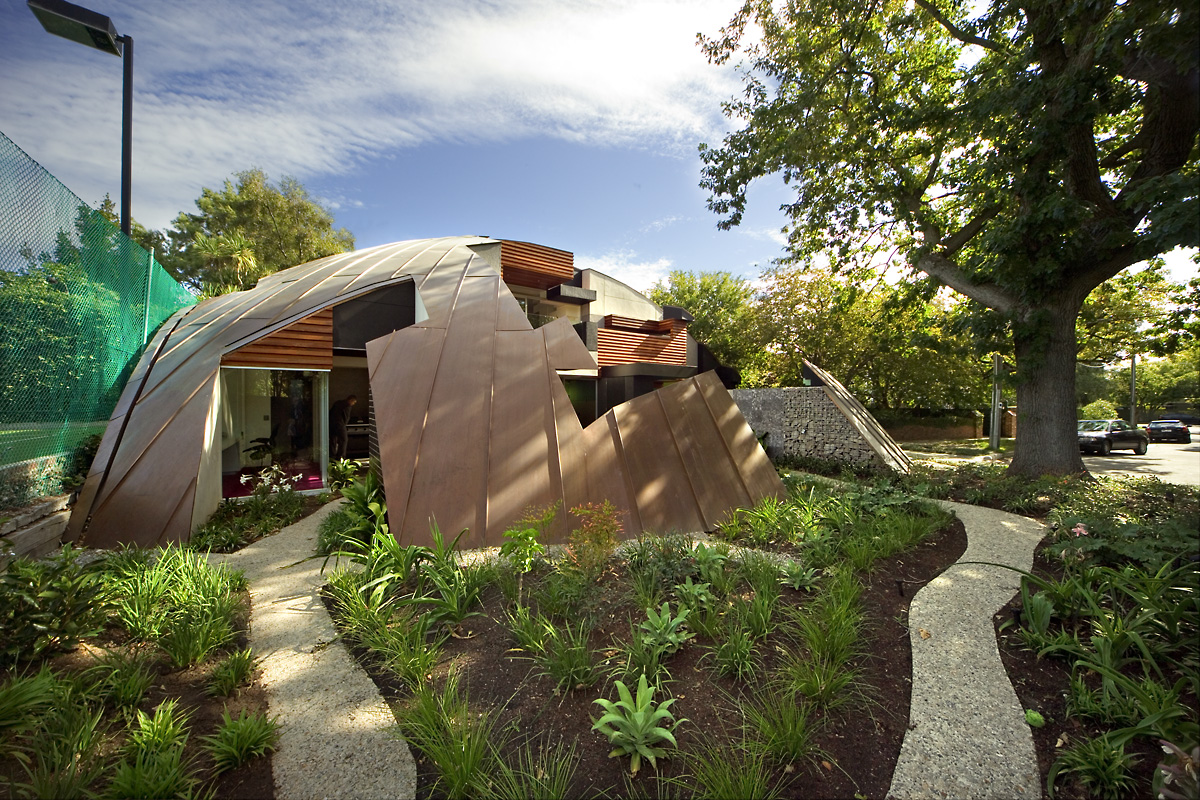 SacredSpaces31's tweet photo. It’s not everyday you get to see a house that looks like a dome!

We chat with Principal Architect Debbie Ryan, from #McBrideCharlesRyan to get the full tour of Dome House, the ‘copper sphere’. It’s an oldie, but a goodie! Check it out tonight at 6PM @C31Melbourne😃
#sacredspaces https://t.co/yYrUFkzrMf