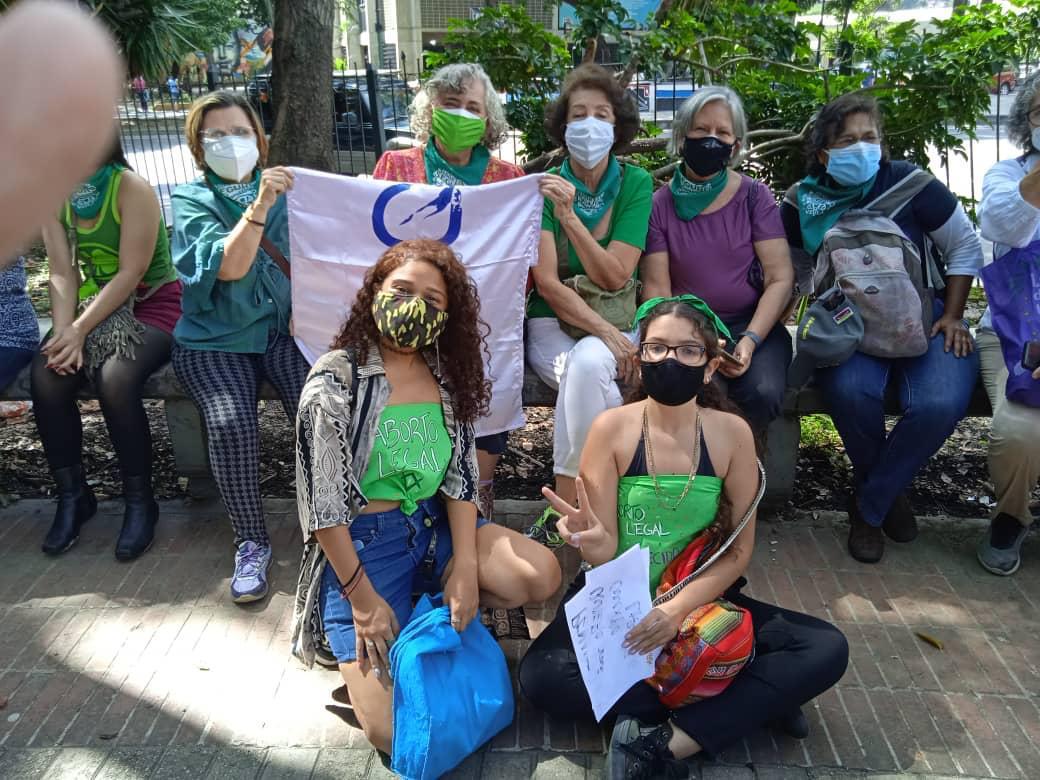 El CENTRO DE ESTUDIOS DE LA MUJER DE LA UNIVERSIDAD CENTRAL DE VENEZUELA EN LA RUTA VERDE POR EL IVE EN VENEZUELA #RutaVerde #DespenalizacionAbortoVzla #AbortoLegalYaVzla