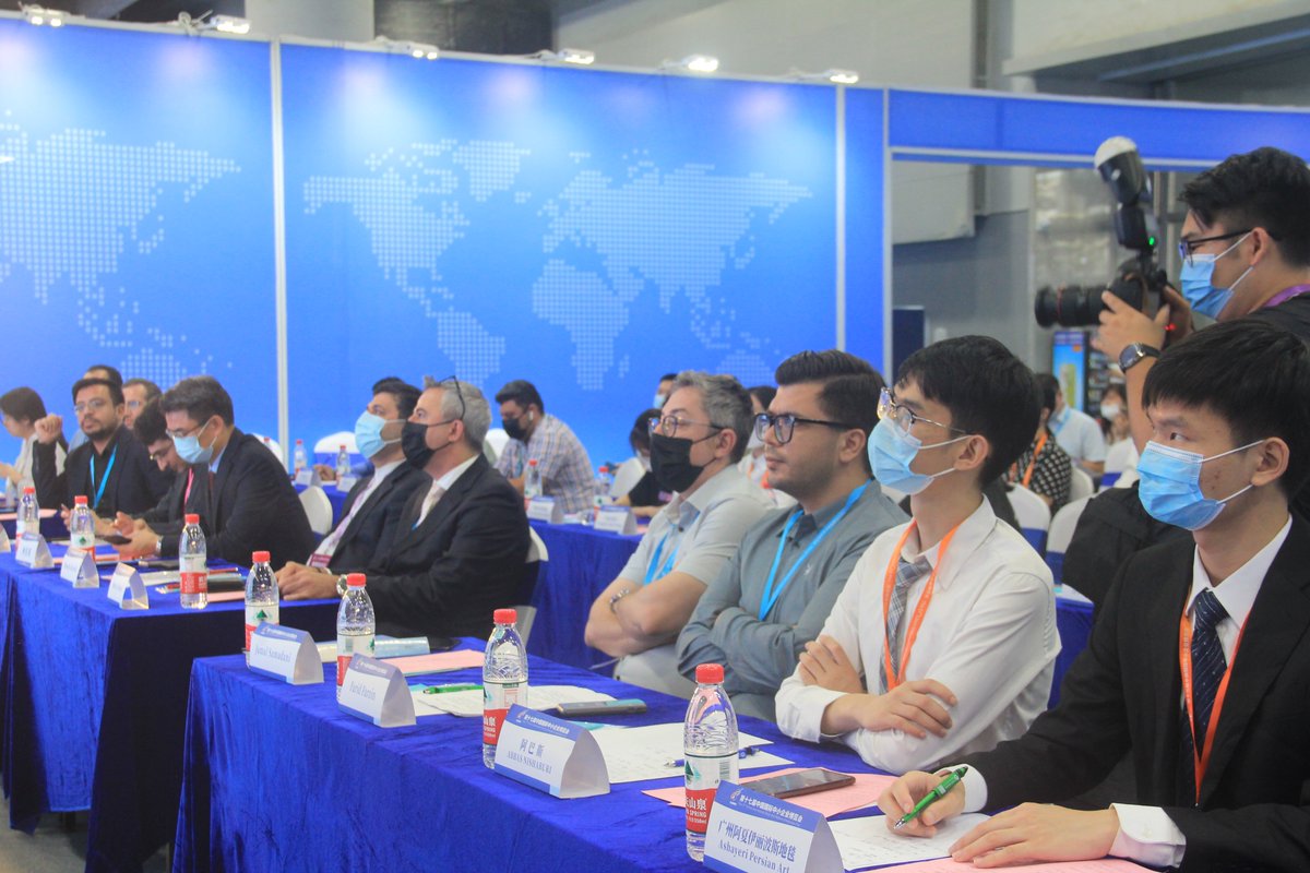 IranconsulateG's tweet photo. Iranian Product Promotion Conference was successfully held during the 17th China International Small and Medium Enterprises Fair . 
在第17届中国国际中小企业博览会期间，伊朗产品推介会专场活动顺利举行。 https://t.co/cWOnndK3dA