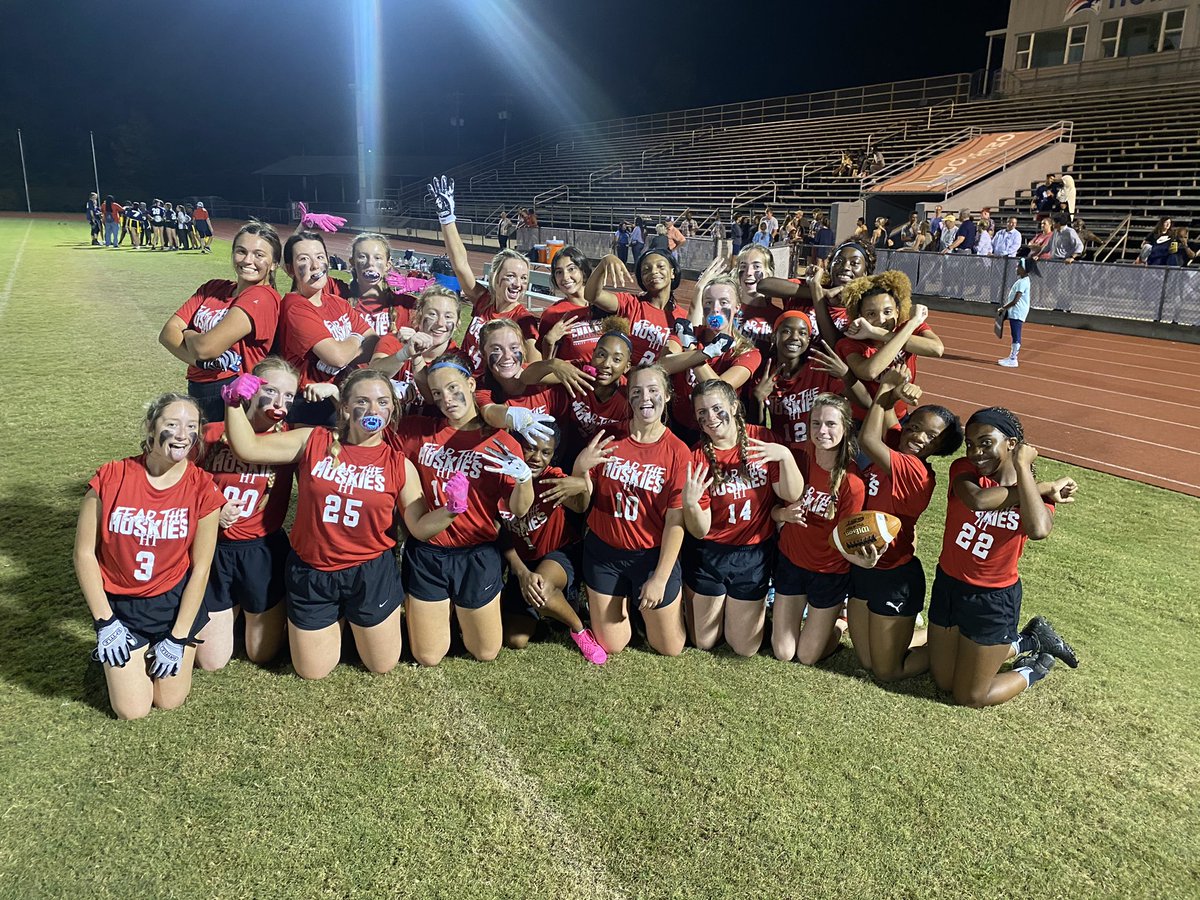 What a fun night with this group! Kicked off the AHSAA inaugural flag football season with 2 dubs! Looking forward to the rest of the season! 

#HTFlagFootball #flagfootball #gohuskies