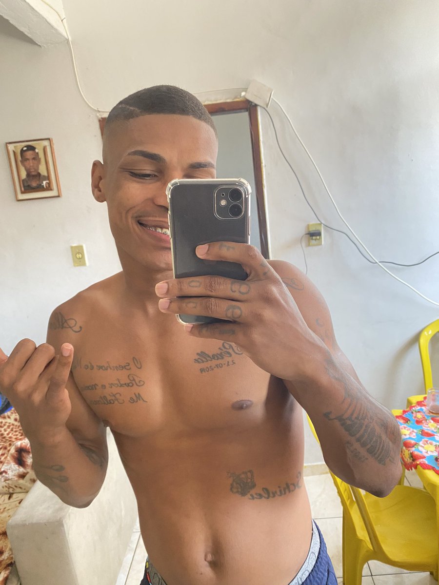 CuadradoVk's tweet photo. Pai de gêmeas🏋🏾 https://t.co/mXvugwnCzN