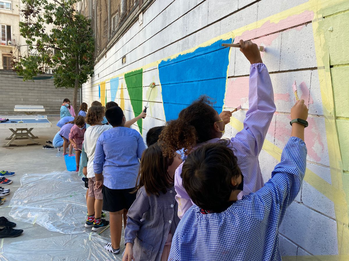 EscPublicaSAFA's tweet photo. Reprenem el #projectepati! #Grans comencem amb #6è i #5è.
#franges #convivència
#escolesméssostenibles https://t.co/pomQUdrSAL