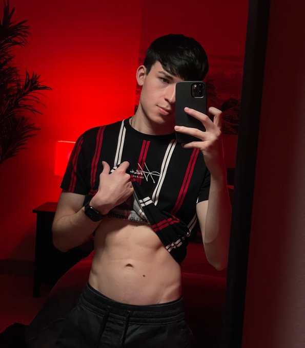 head before bed? https://t.co/gHSY5pjwuN