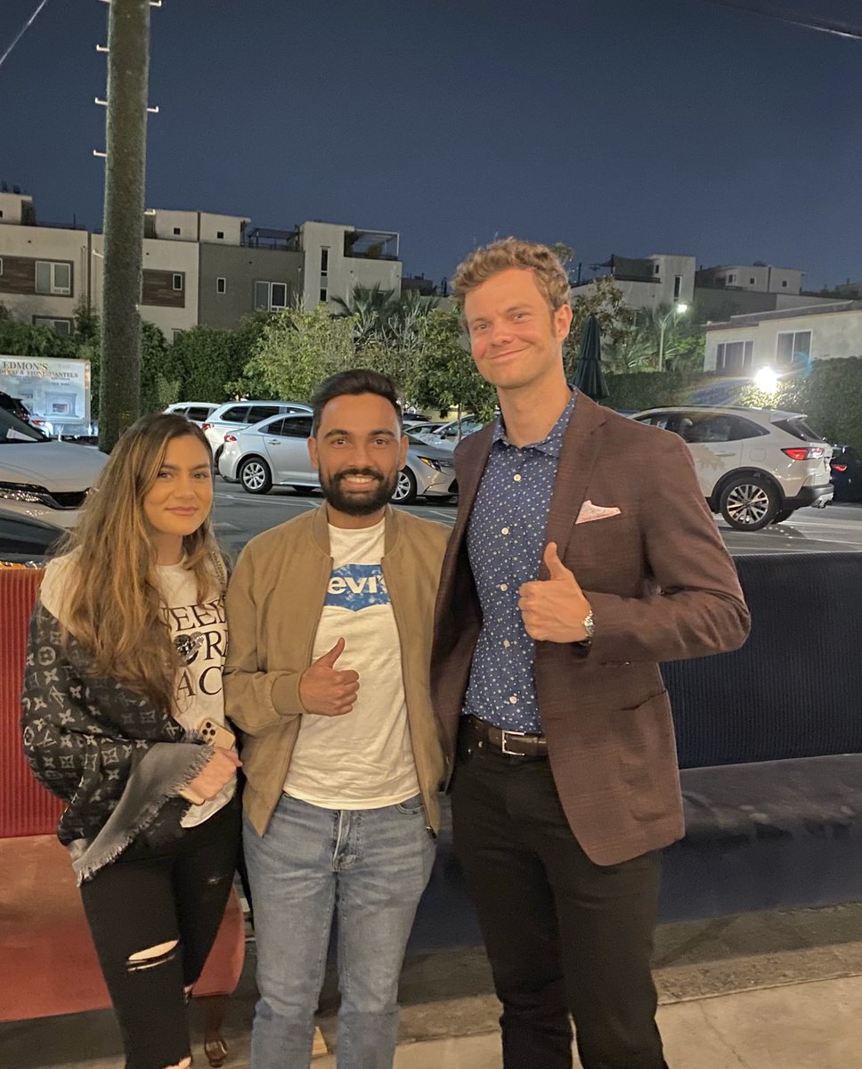 bigmoobs94's tweet photo. Met @JackQuaid92 in Hollywood. What a great experience, talked about the show, comics, and the future of the show. Such a great person, nice, humble, and chill. Couldn’t register that there were other actors there too. https://t.co/6TC2qace4A