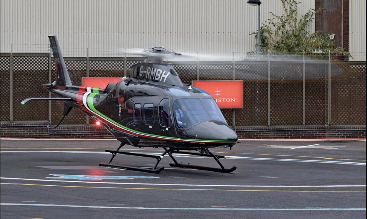 Shamrock715_'s tweet photo. G-RMBH - A109 Trekker of @ApolloAir departing @LondonHeliport
28-09-2021
#apolloair #agustawestland #a109trekker #a109 #londonheliport #verticalmagazine #helicopter #aviation #avgeek https://t.co/O105vrsJBa