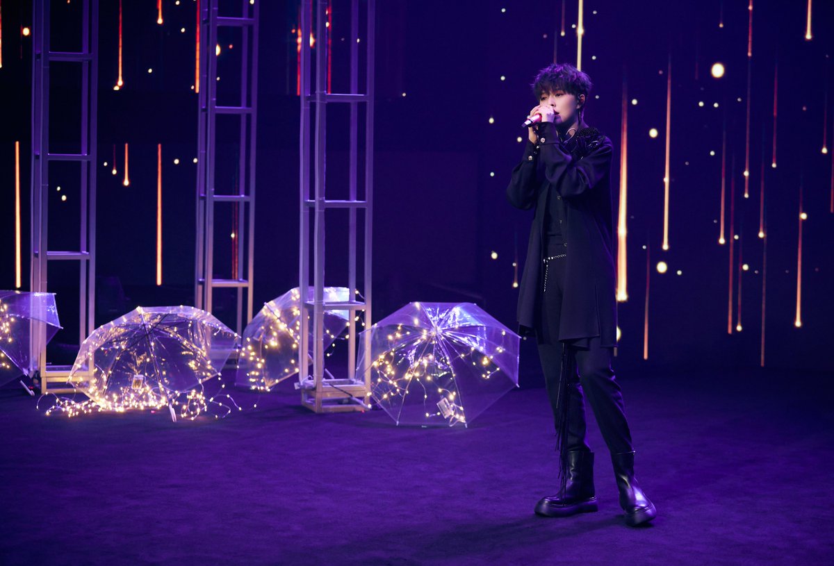 UMusicMalaysia's tweet photo. Sunnee LIVE yesterday
Hope Sunnee will visit Malaysia in future 🥰
So we can sing along with her~

🎧秘ME] Album now
► https://t.co/9a7NqLh5MV
#Sunnee #Sunnee楊芸晴
#秘ME #SecretMe https://t.co/XRrNrQSpE0