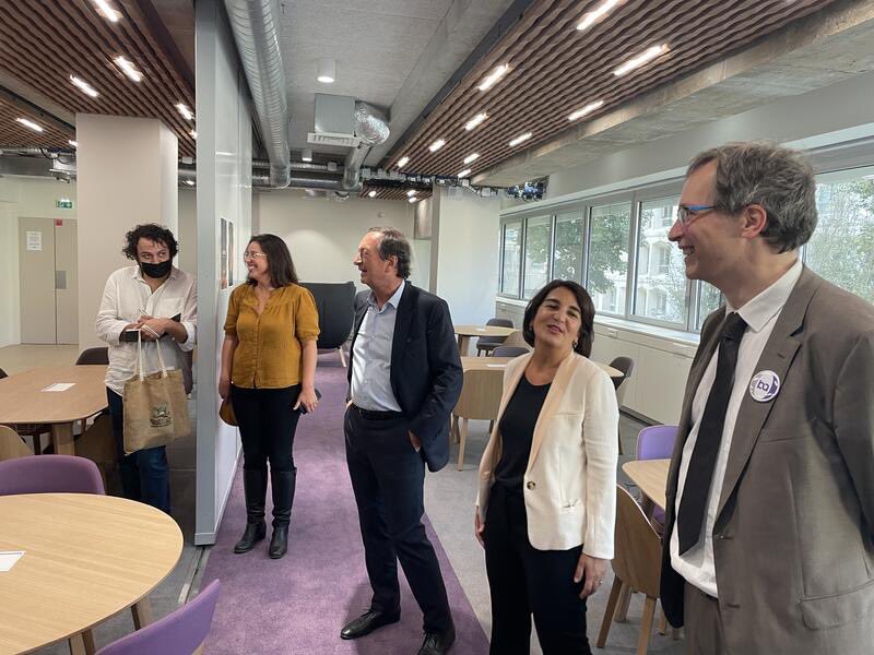 AlainGoudey's tweet image. 🎂🎊Visite guidée du nouveau campus de @NEOMAbs avec @delphmanceau et @Leclerc_MEL, des journalistes et de nos invités mais aussi discours officiels, show de nos étudiants, gâteau d’anniversaire, joie de nos professeurs et beaucoup de talents avec qui échanger.
#150yearsofpassion