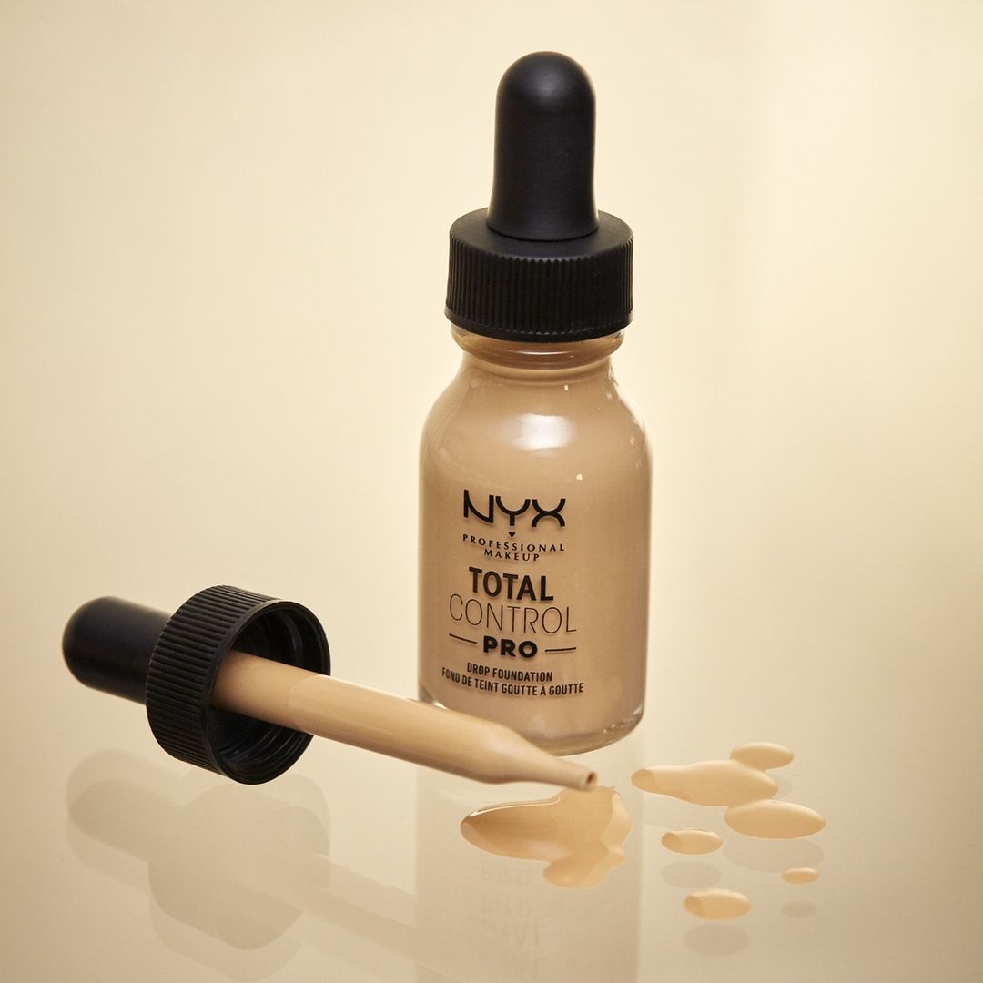 NyxCosmeticsIN's tweet photo. Take ‘total control’ of your base makeup.

Try the Total Control Pro Drop Foundation, our first skin-true foundation, now available, exclusively on Nykaa.
Create flawless looks and tag us to be featured on our page.

Shop now: https://t.co/zU85rAqAi2

📸: @nyxcosmetics_arabia https://t.co/V1gGPITQ0F
