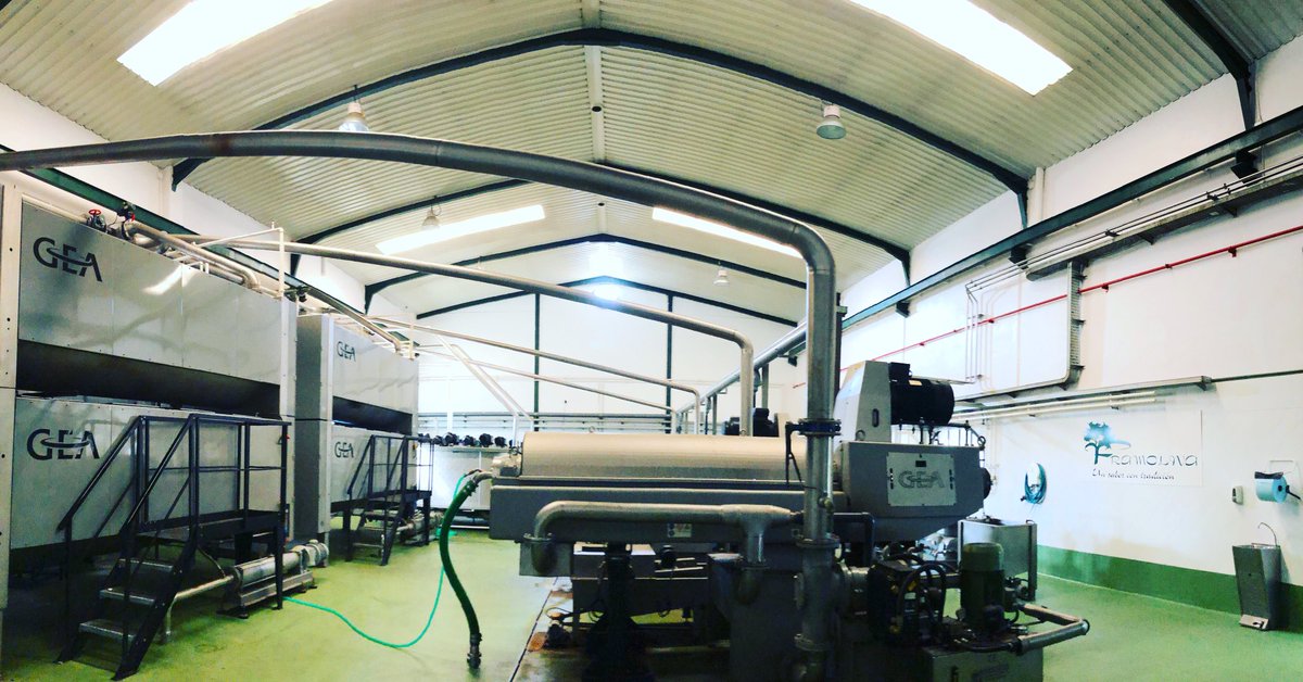 Framoliva's tweet photo. #Todolisto para un nuevo #día de #campaña. 
.
www.framoliva.con
.
#Framoliva #Muruve #ElMolinodeGines. 
#aceitedeolivavirgenextra #AOVE
Arrancamos #motores 
#Almazara 
#ultimatecnología #mejorcalidad
#seguridadalimentaria 
#oliveoil #evooil 
#buenosdias #aceite 
.
@GEAOliveOil https://t.co/qAxFfGwtpV