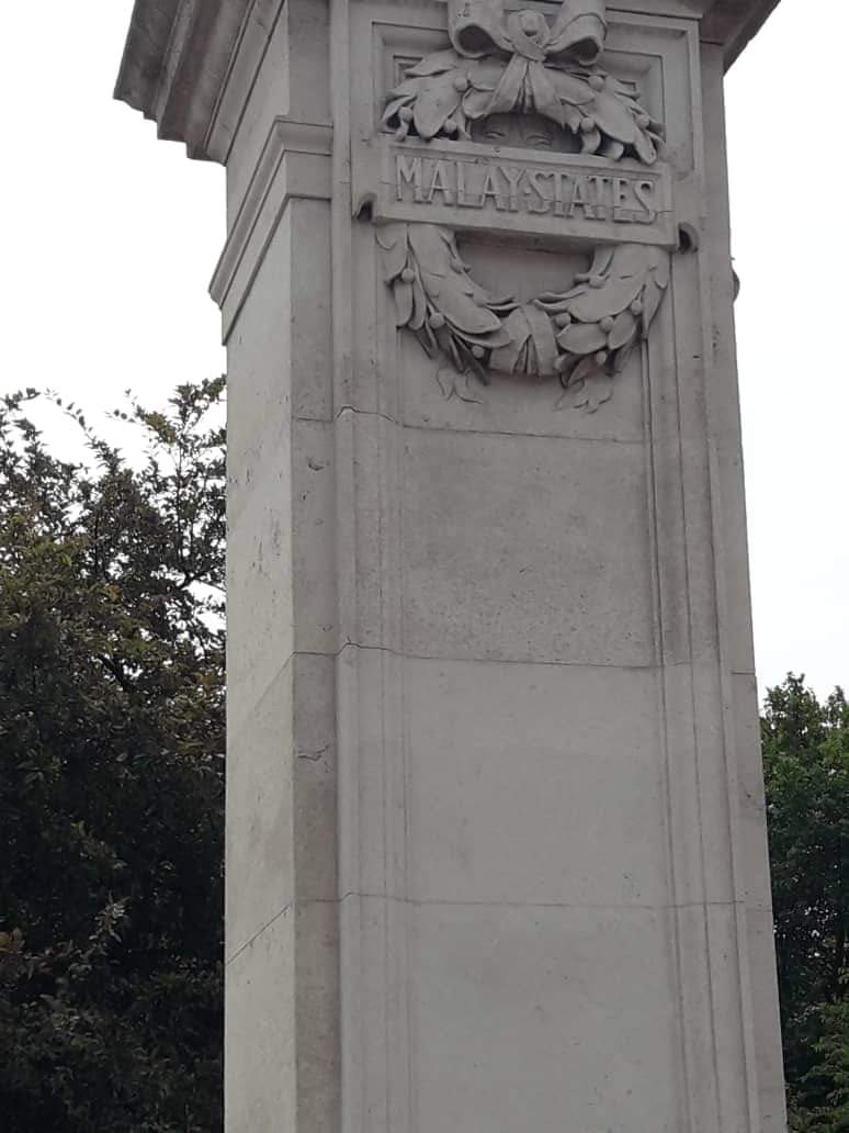 kontarOP's tweet image. MASIH ada orang kurang ajar nak kata the peninsular bukan Tanah Melayu &amp;amp; the rest not Nusantara ie Melayu world. Tengok mata &amp;amp; tanya "You fit dengan China atau India?". Hidup bersama jangan persoalkan Melayu. Kita jelas bapa/datuk kamu dari mana! @hannahyeoh @niknazmi @NikYahya2