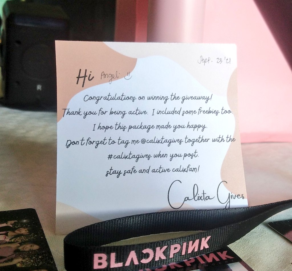txramisxx's tweet photo. #Calixtagives ✰

[BACKPINK IN MY AREA🖤💓]

I can't believe it, The hammer bong is now in my handss🙈💖 Thank you so much po! <3 @calixtagives😭🙆🏼‍♀️💕
I'm still in disbelief that I won the giveaway, parang kahapon lang😭
Always and will always be an active #Calixfam✨ https://t.co/UBW63PCMCi